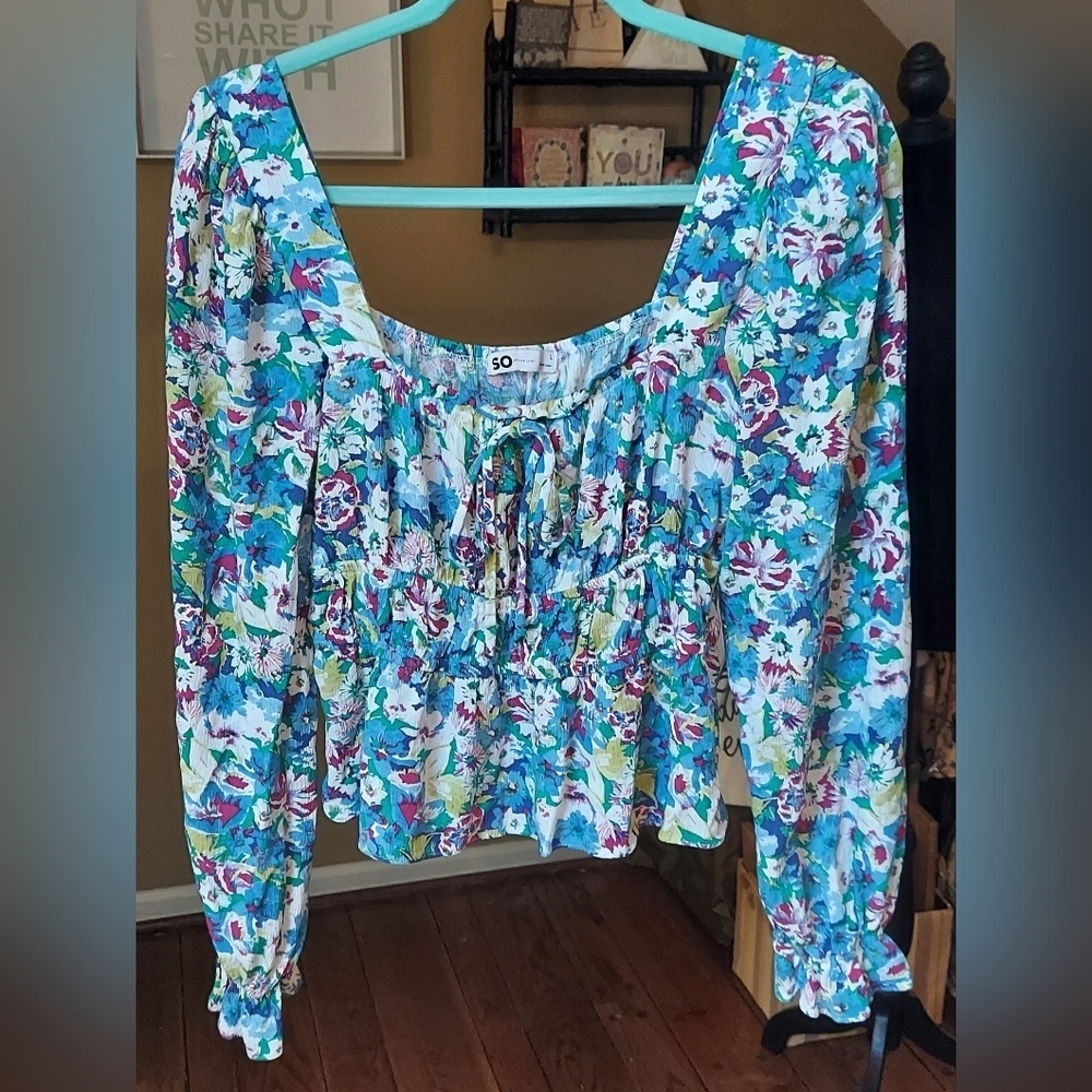 SO Peplum Floral Crop Top Size L